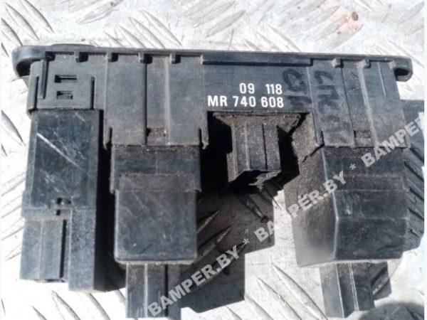 Блок кнопок к Mitsubishi Carisma, 2000 г.