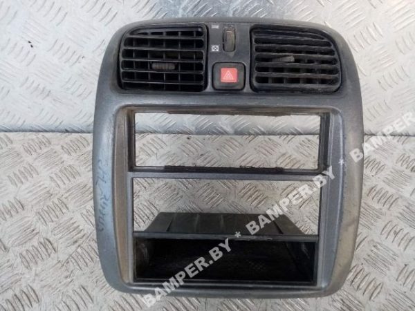 Рамка блока управления печки/климат-контроля к Mitsubishi Carisma, 2001 г.