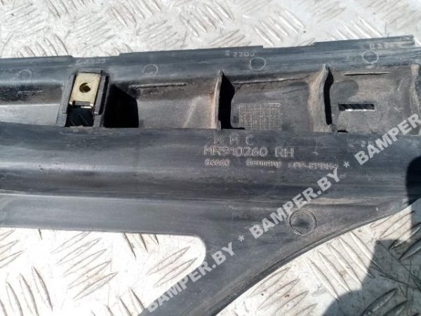 Кронштейн крепления бампера заднего к Mitsubishi Carisma, 1999 г.