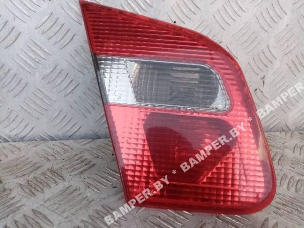 Фонарь крышки багажника левый к Mitsubishi Carisma, 2000 г.