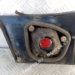 Фонарь крышки багажника правый к Mitsubishi Carisma, 1997 г.