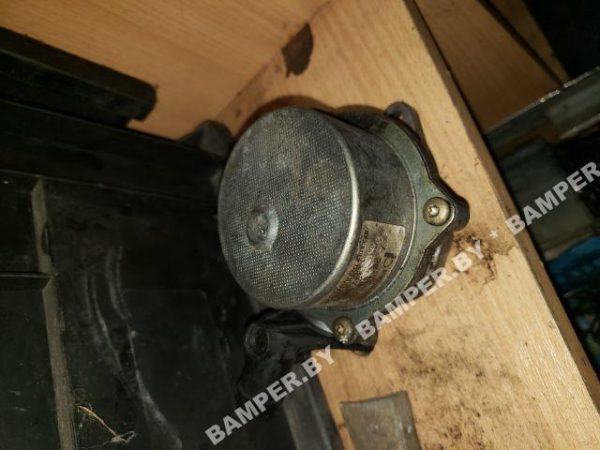 Насос вакуумный к Mitsubishi Carisma, 2000 г.