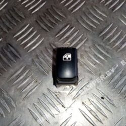 Кнопка стеклоподъемника к Hyundai Santa Fe, 2010 г.