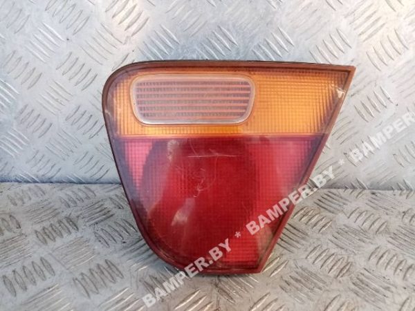 Фонарь крышки багажника правый к Mitsubishi Carisma, 1997 г.
