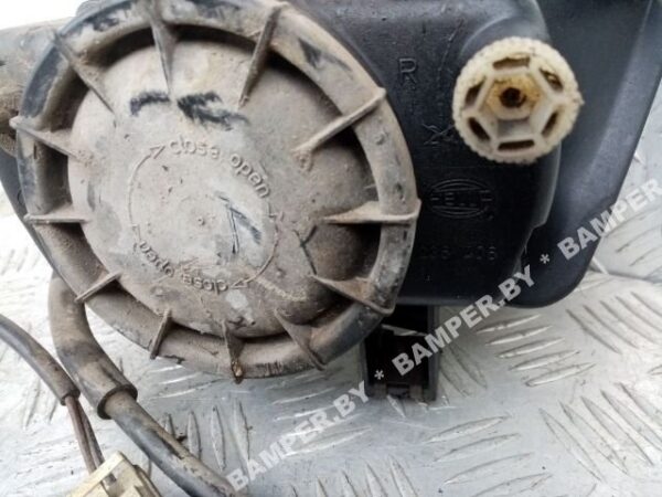 Фара противотуманная правая к Land-Rover Discovery, 1999 г.