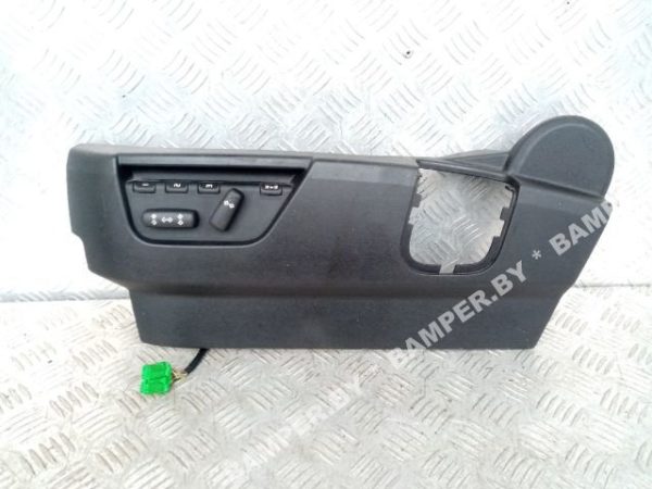 Накладка боковая на сиденье к Land-Rover Discovery, 2008 г.