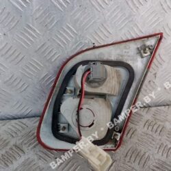 Фонарь крышки багажника левый к Mitsubishi Carisma, 2000 г.