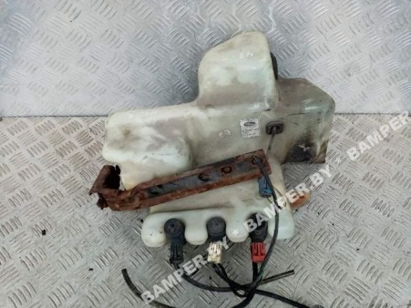 Бачок омывателя к Land-Rover Range Rover, 2000 г.