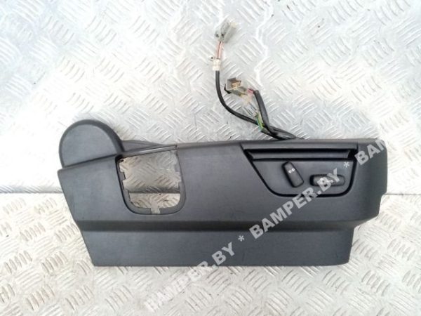 Накладка боковая на сиденье к Land-Rover Discovery, 2008 г.
