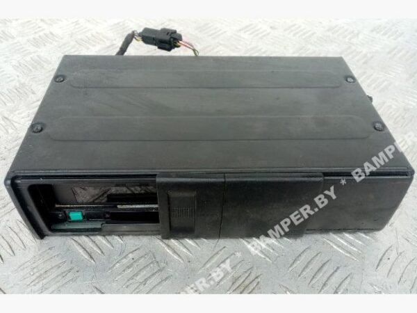CD-чейнджер к Land-Rover Range Rover, 2000 г.