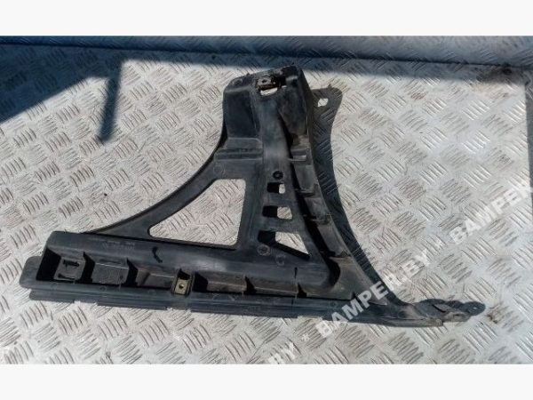 Кронштейн крепления бампера заднего к Mitsubishi Carisma, 1999 г.