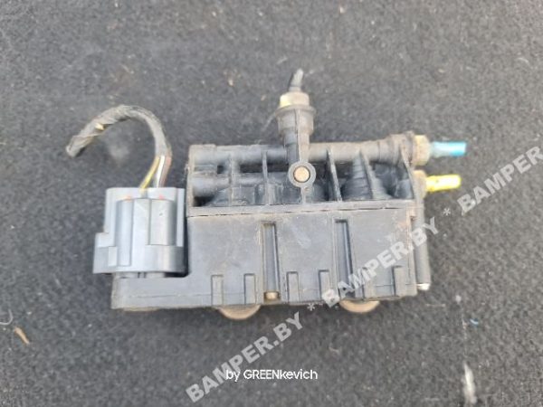 Блок клапанов пневмоподвески к Land-Rover Range Rover, 2008 г.
