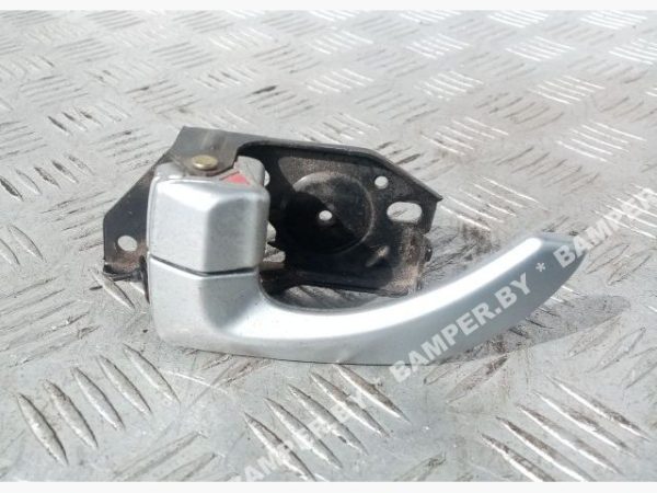 Ручка внутренняя передняя левая к Hyundai Terracan, 2005 г.