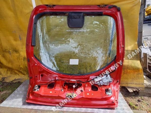 Крышка багажника (дверь 3-5) к Mitsubishi Carisma, 2000 г.